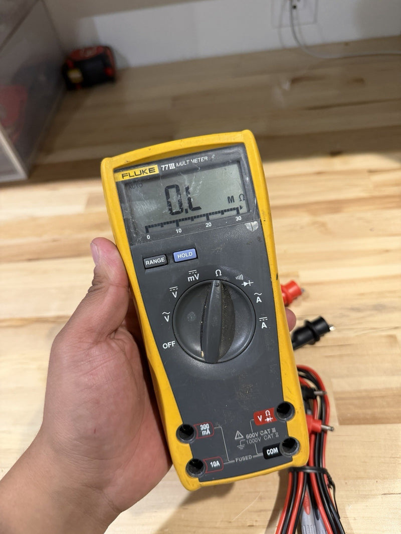 FLUKE 77 III MULTIMETER WITH LEADS TESTED
