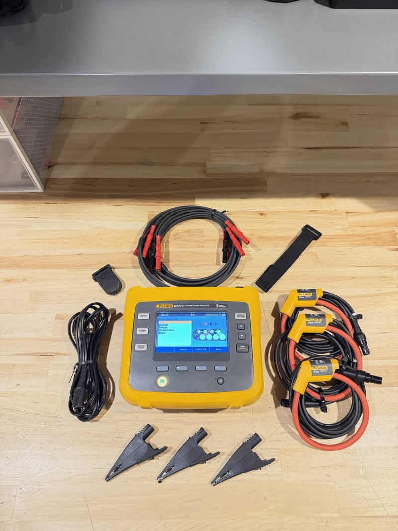 FLUKE 3540 FC 3-PHASE POWER MONITOR W/ ACCESSORIES (TESTED) FREE SHIPPING