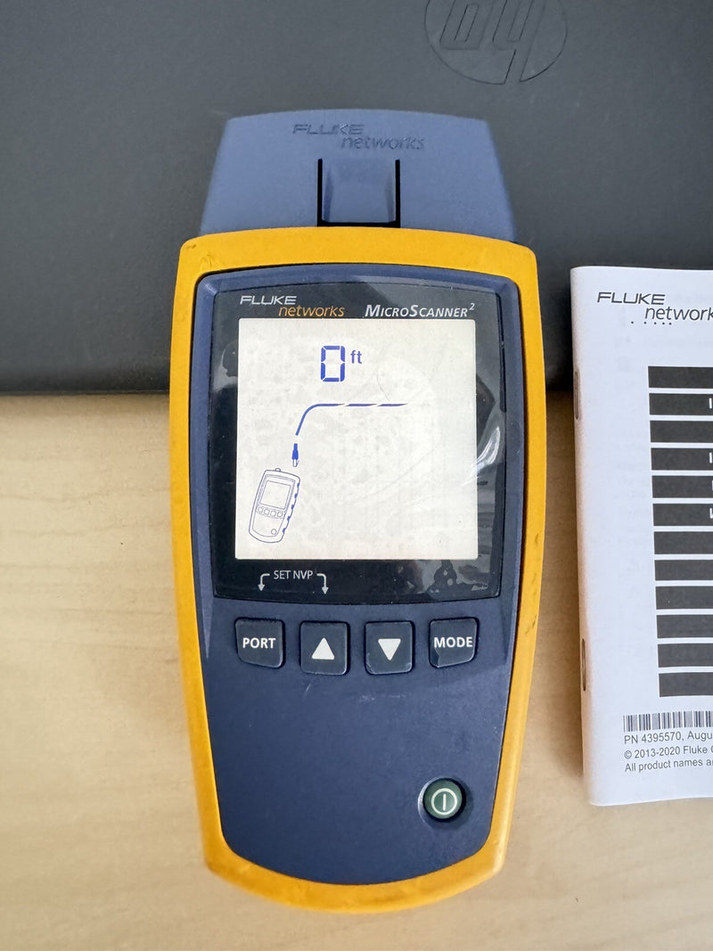 FLUKE NETWORKS MS2-100 MICROSCANNER2 NETWORK CABLE VERIFIER WITH BAG AND MANUAL