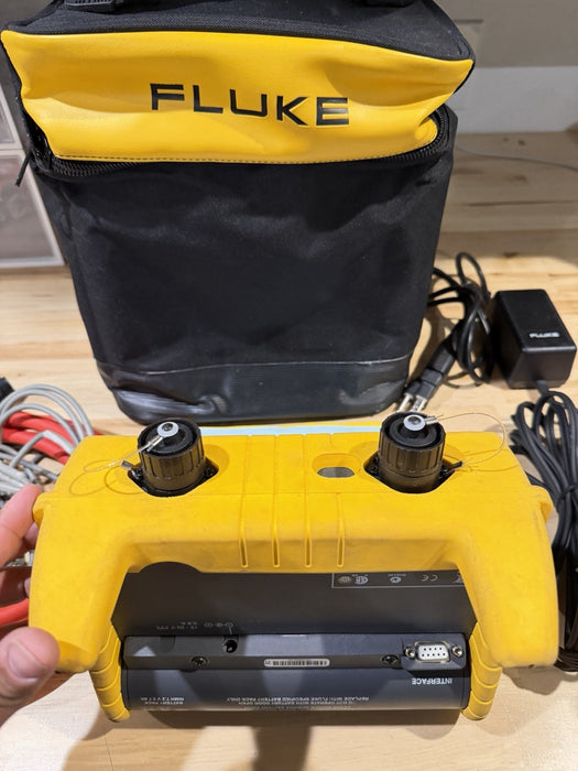 FLUKE 1735 THREE-PHASE POWER LOGGER W/ PROBES & CHARGER - FREE SHIPPING - TESTED