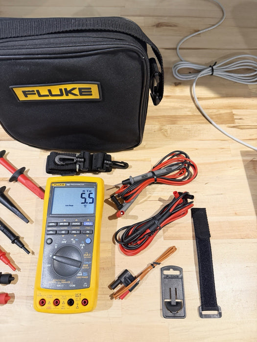 FLUKE 789 PROCESS METER W/ ACCESSORIES (TESTED) EXCELLENT CONDITION