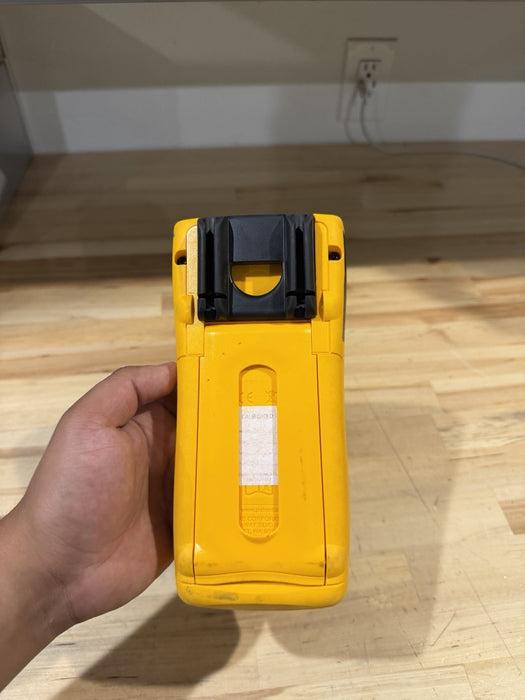 FLUKE 789 PROCESSMETER WITH LEADS & CLIPS TESTED