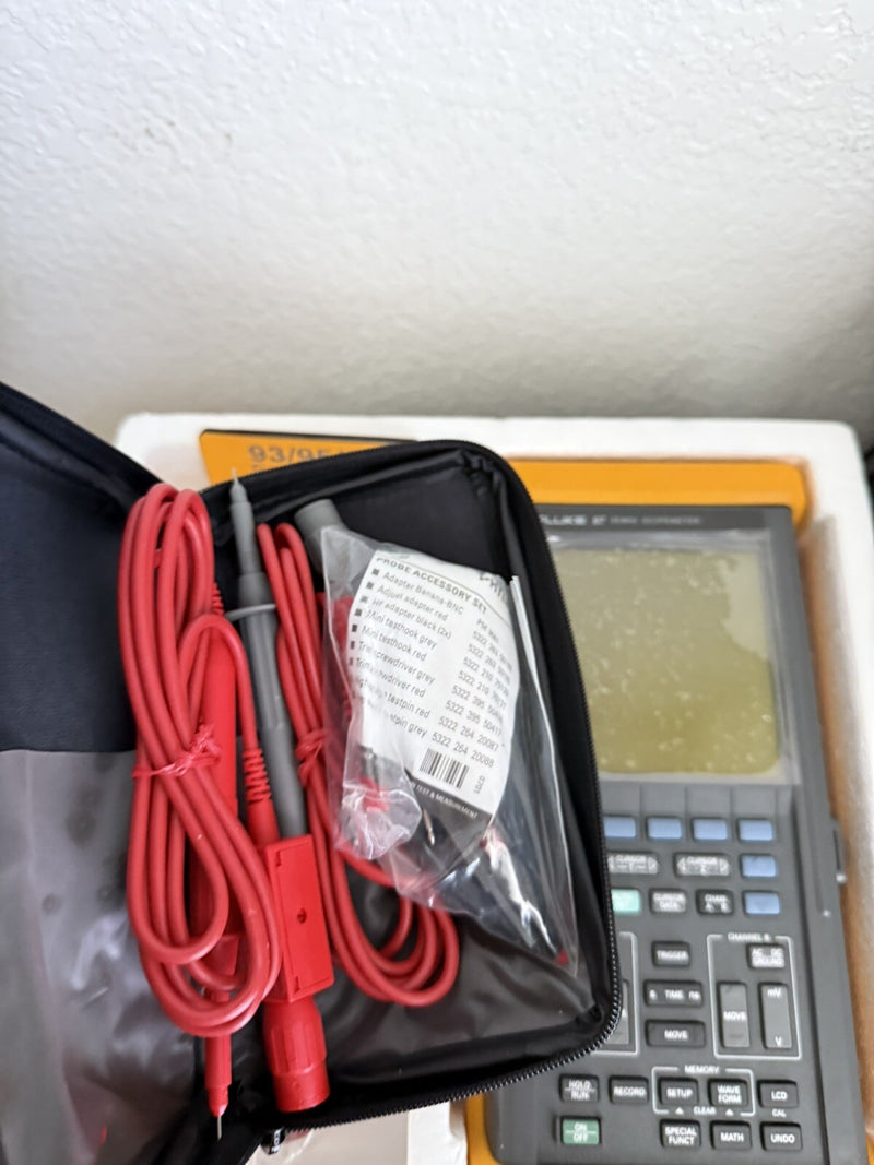 FLUKE 97 50MHZ SCOPEMETER WITH ACCESSORIES RARE