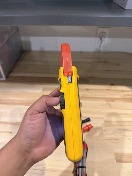 FLUKE 373 TRUE RMS W/ LEADS - SHIPS FAST