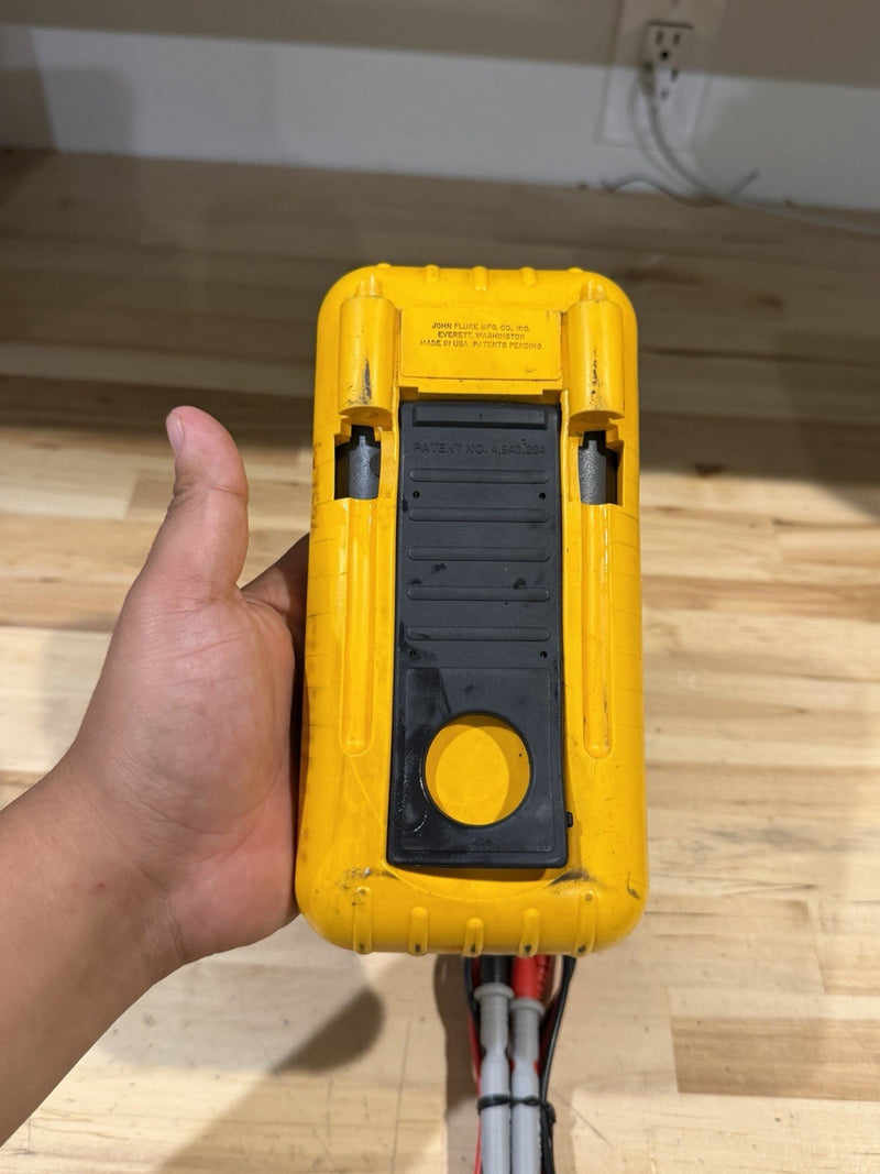 FLUKE 87 III TRUE RMS MULTIMETER W/LEADS & CLIPS - SHIPS FAST #6
