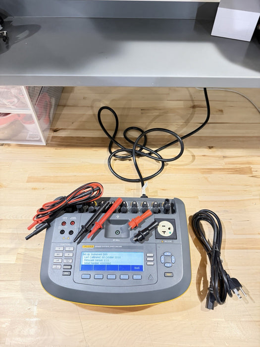 FLUKE ESA620 BIOMEDICAL ELECTRICAL SAFETY ANALYZER WITH CHARGER & LEADS