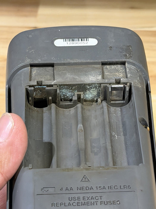 FLUKE 1587 INSULATION TESTER (PARTS ONLY) DOESN’T WORK