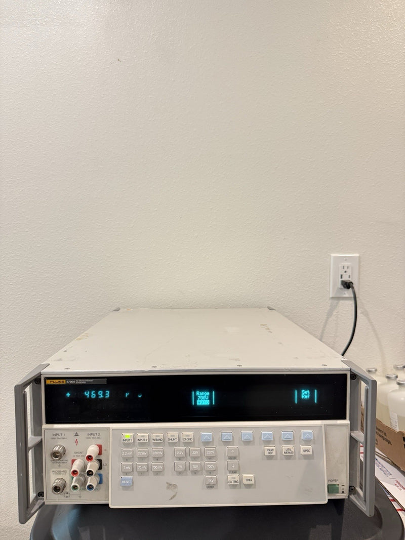 FLUKE 5790A MEASUREMENT STANDARD WITH WIDEBAND OPTION TESTED
