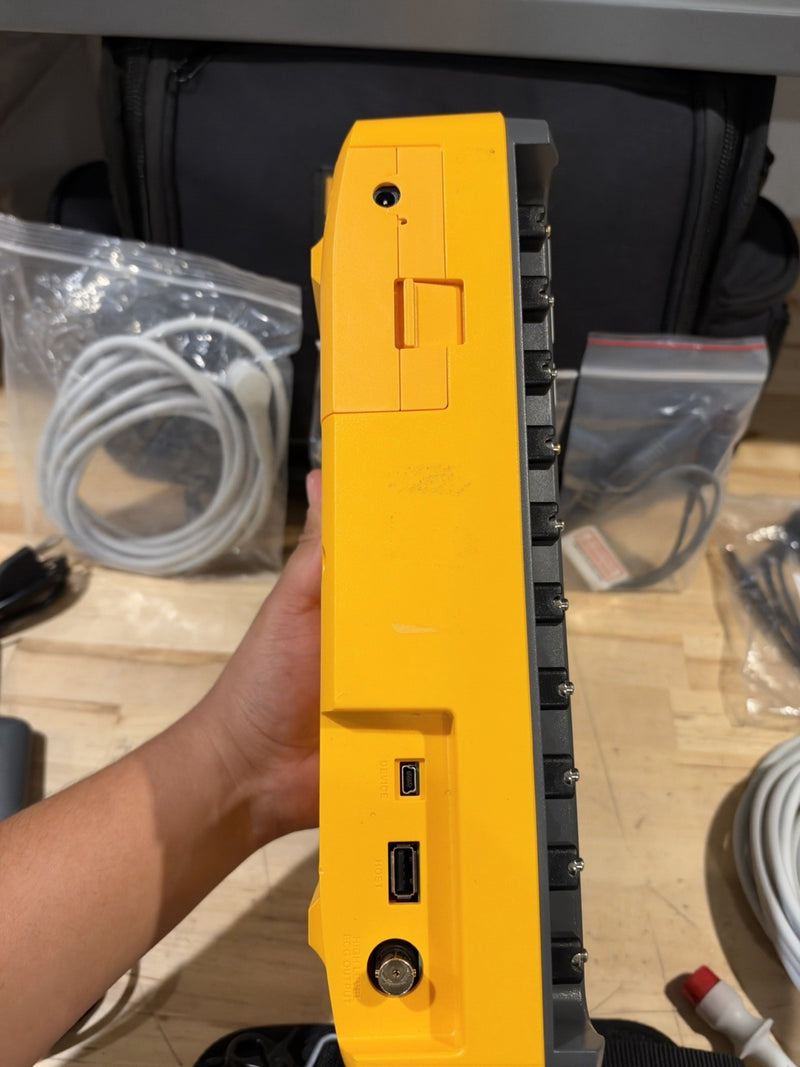 FLUKE BIOMEDICAL PROSIM 8 VITAL SIGNS SIMULATOR KIT W/ SPO2 (CALIBRATED 2026)