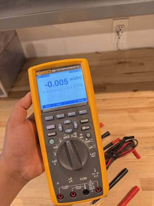 FLUKE 289 TRUE RMS ELECTRONIC LOGGING DIGITAL MULTIMETER W/ LEADS & CLIPS