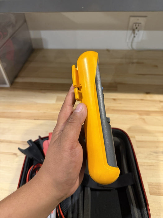 FLUKE 787 PROCESS METER W/ LEADS & CLIPS  (EXCELLENT CONDITION)-FREE SHIPPING
