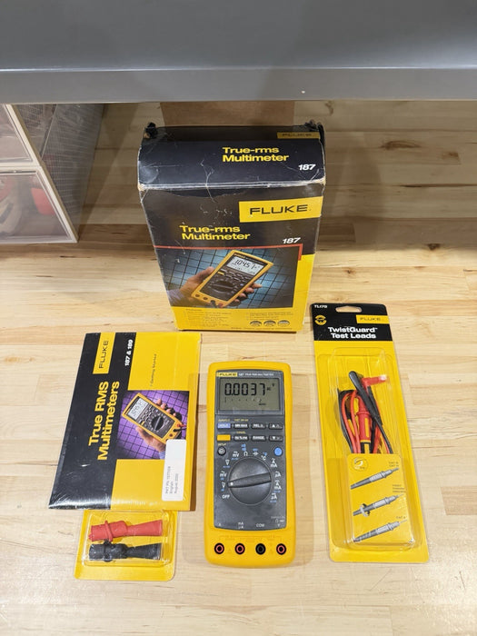 FLUKE 187 TRUE RMS MULTIMETER W/ LEADS & CLIPS  (NEW SEALED) TESTED - RARE