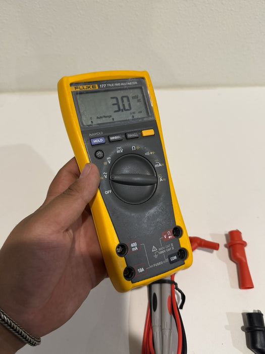 FLUKE 177 TRUE RMS MULTIMETER W/ LEADS & CLIPS - SHIPS FAST