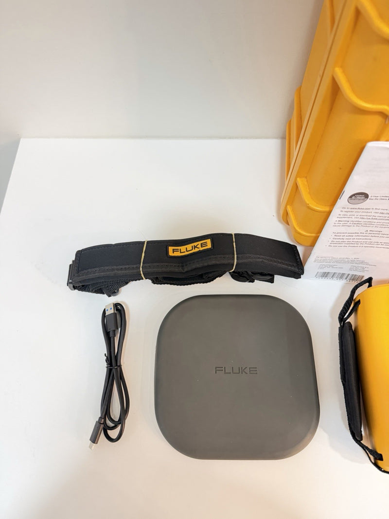 FLUKE ii910 ACOUSTIC IMAGER KIT W/ ACCESSORIES FREE SHIPPING (TESTED)