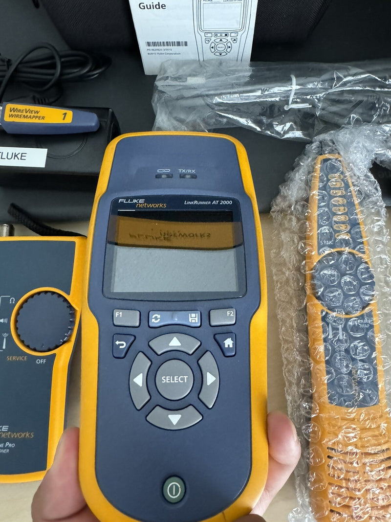 FLUKE NETWORKS LRAT-2000 LINKRUNNER AT-2000 KIT WITH PROBE & TONER