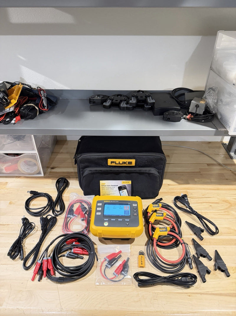 FLUKE 1730 ENERGY LOGGER KIT W/ ACCESSORIES (TESTED) FREE SHIPPING