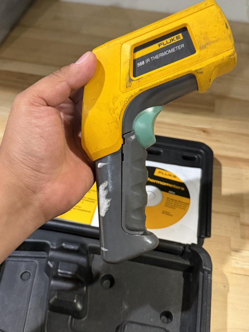 FLUKE 568 IR THERMOMETER WITH CASE TESTED