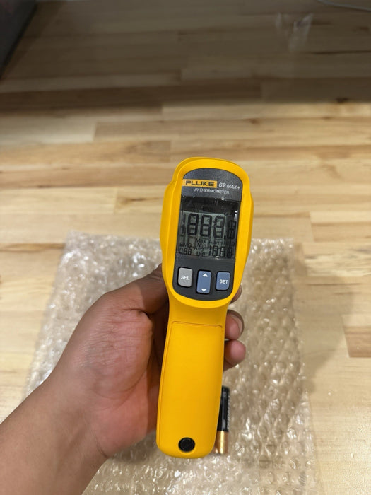 FLUKE 62 MAX INFRARED THERMOMETER NEW