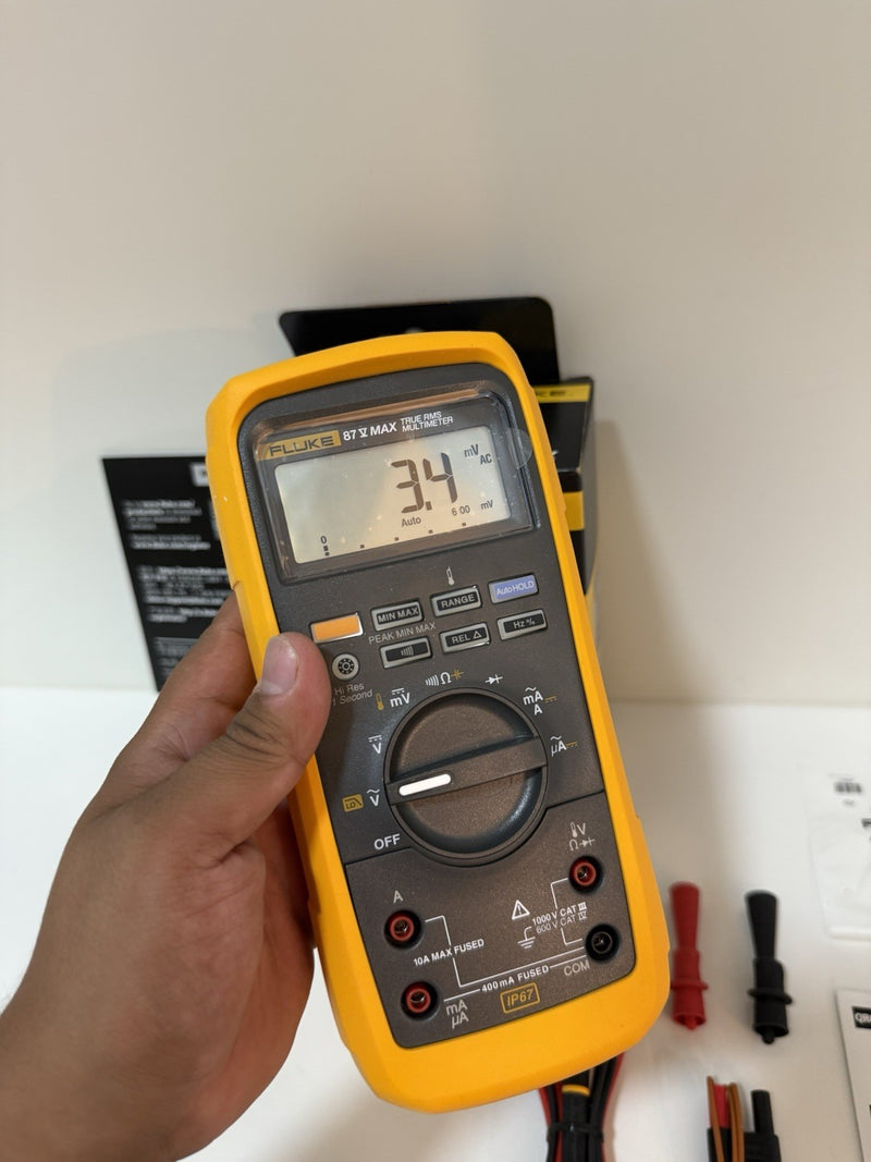 FLUKE 87V MAX TRUE RMS MULTIMETER WITH LEADS & CLIPS