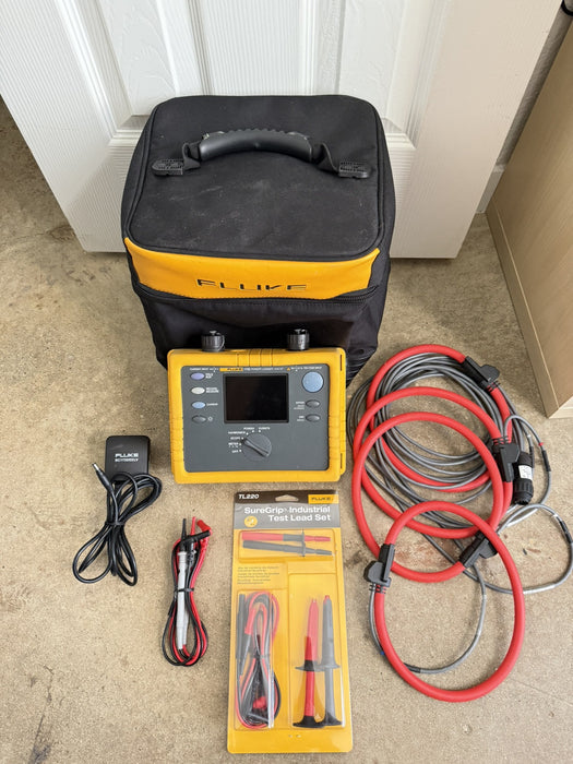 FLUKE 1735 THREE-PHASE POWER LOGGER W/ PROBES & CASE & CHARGER - FREE SHIPPING