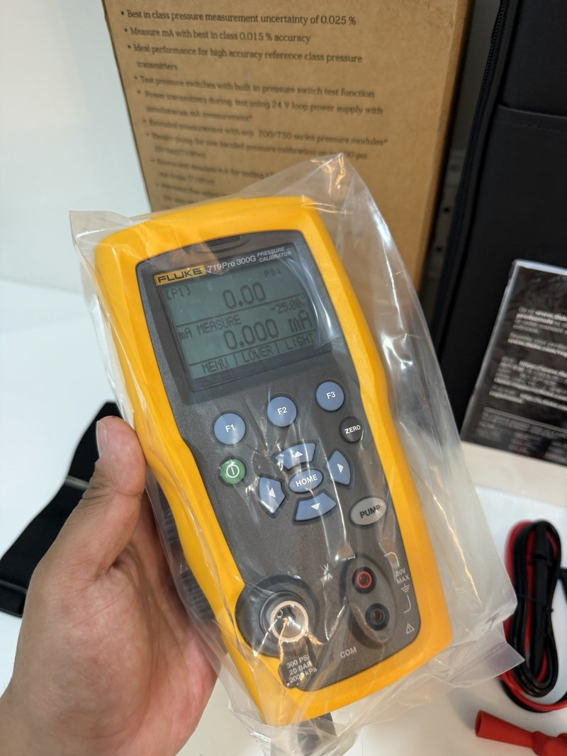 FLUKE 719 PRO 300G ELECTRIC PRESSURE CALIBRATOR