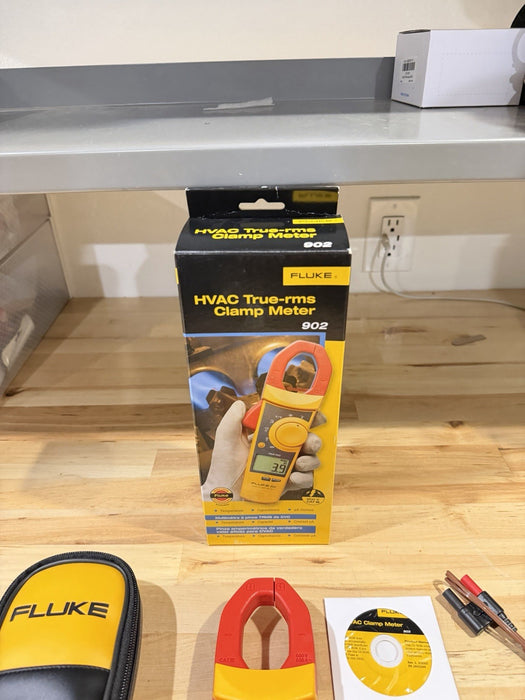 FLUKE 902 TRUE RMS HVAC CLAMP METER WITH CASE & LEADS RARE