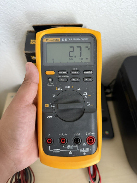 FLUKE 87V TRUE RMS MULTIMETER W /LEADS - FREE SHIPPING (TESTED)