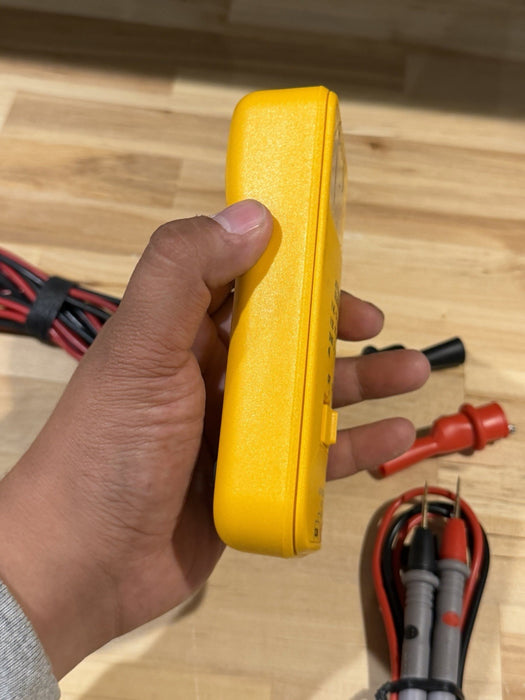 FLUKE 7-600 ELECTRICAL TESTER W/ LEADS & CLIPS (SHIPS FAST) TESTED