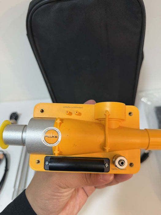 FLUKE BIOMEDICAL VT305 GAS FLOW ANALYZER W/ ACCESSORIES (TESTED) FREE SHIPPING