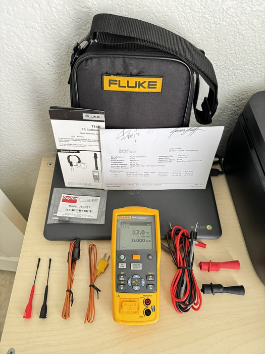 FLUKE 714B THERMOCOUPLE TEMPERATURE CALIBRATOR