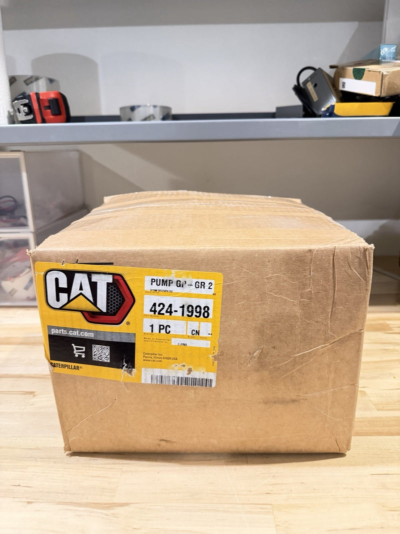 CAT 424-1998 OIL GEAR PUMP GP