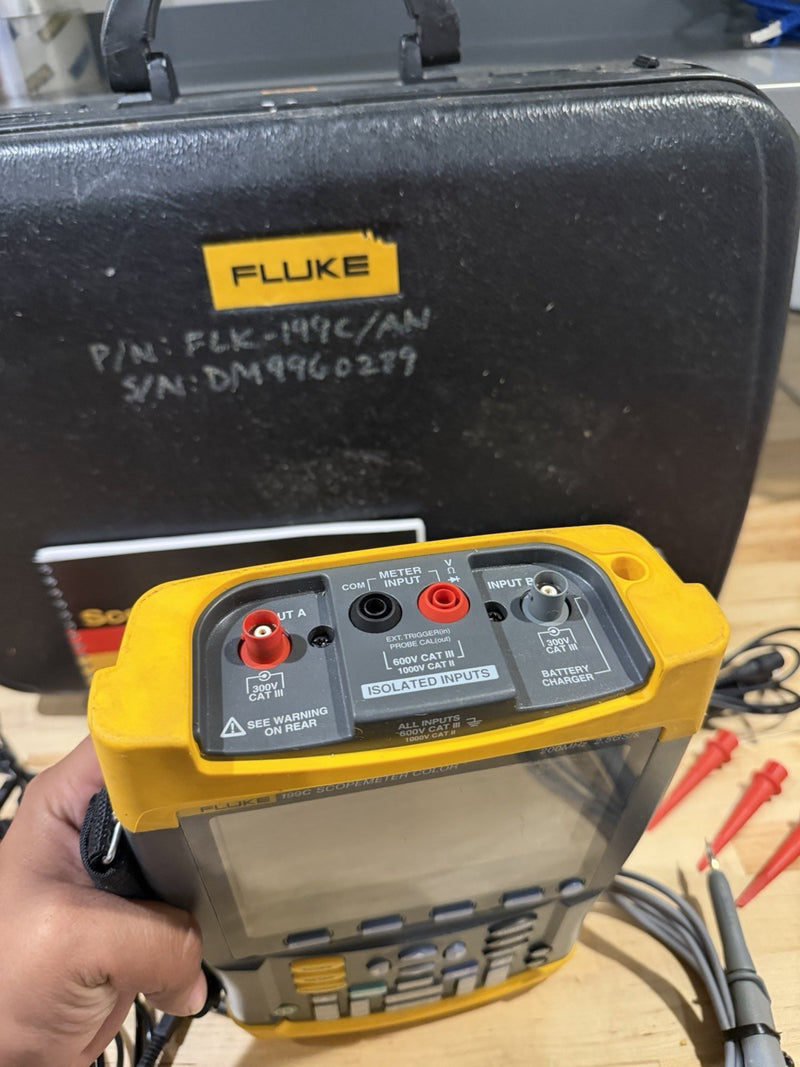 FLUKEE 199C 200MHZ 2.5GS/S SCOPEMETER COLOR WITH ACCESSORIES TESTED