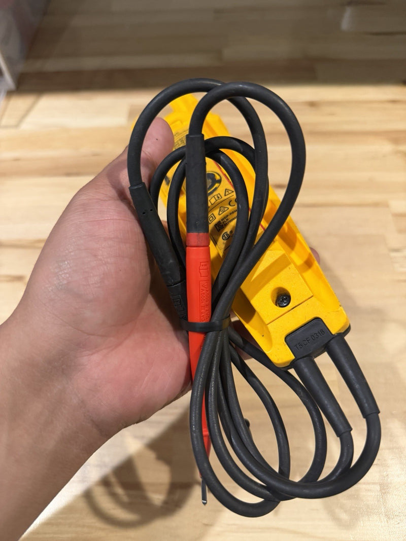 FLUKE T6-600 ELECTRICAL TESTER 600V CAT III TESTED