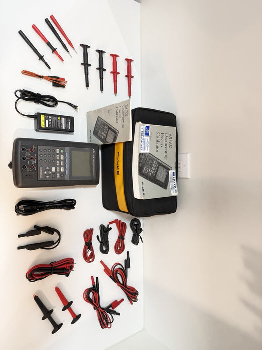 FLUKE 702 DOCUMENTING PROCESS CALIBRATOR WITH ACCESSORIES TESTED