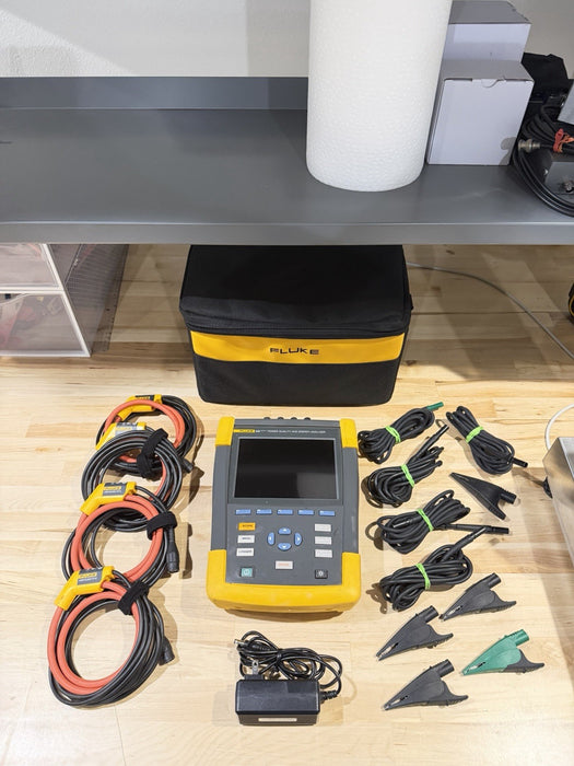 FLUKE 435 II POWER QUALITY & ENERGY ANALYZER W/ ACCESSORIES & CHARGER-SHIPS FREE