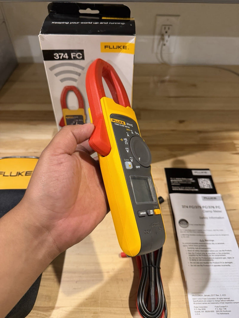 FLUKE 374 FC TRMS CLAMP METER WITH LEADS & CLIPS TESTED