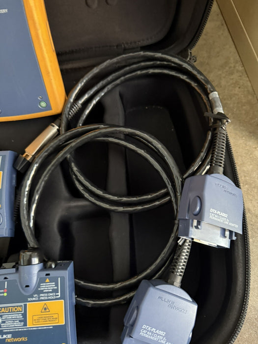 FLUKE NETWORKS DTX-1800 CABLE ANALYZER W/DTX-SFM2 DTX-MFM2 DTX-PLA002 (TESTED)