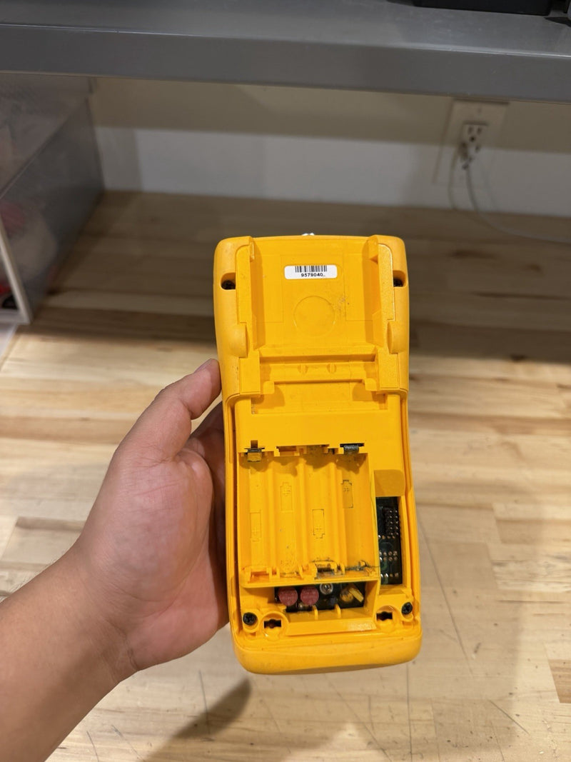 FLUKE 725 MULTIFUNCTION PROCESS CALIBRATOR (PARTS ONLY) FOR PARTS