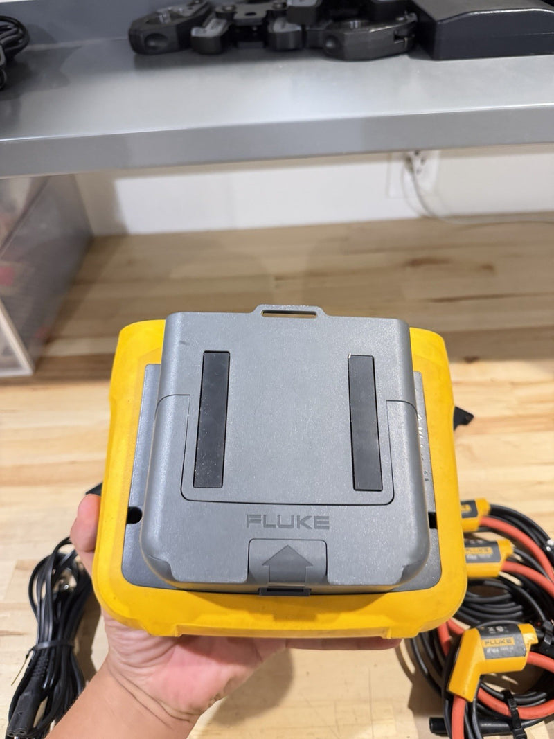 FLUKE 3540 FC 3-PHASE POWER MONITOR W/ ACCESSORIES (TESTED) FREE SHIPPING