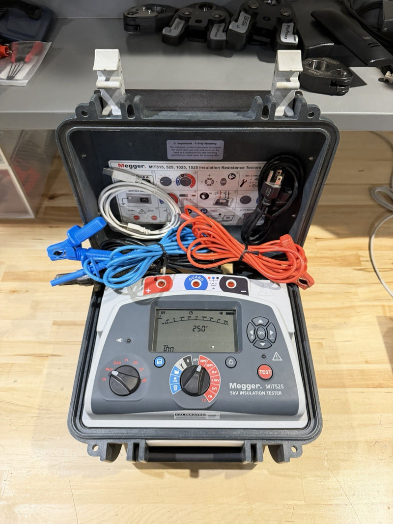 MEGGER MIT525 5KV INSULATION TESTER W/ LEADS & CHARGER (TESTED) FREE SHIPPING