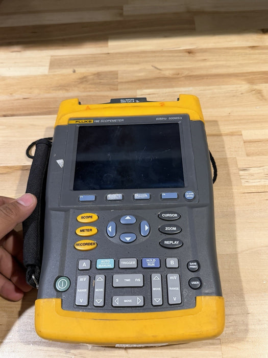 FLUKE 192 SCOPEMETER (PARTS ONLY) DOESN’T WORK - SHIPS FAST