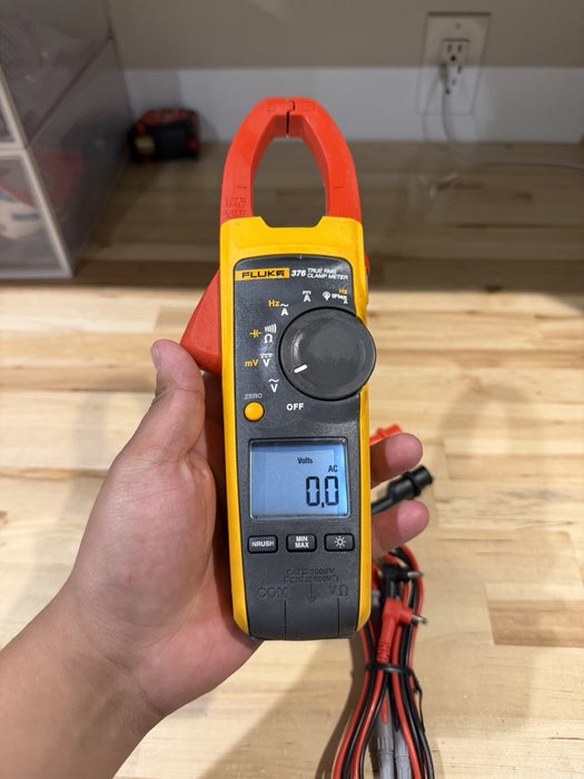 FLUKE 376 AC/DC TRUE RMS WIRELESS CLAMP METER W /LEADS & CLIPS -SHIPS FAST