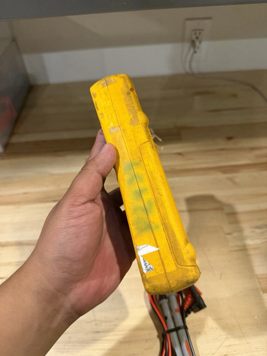 FLUKE 187 TRUE RMS MULTIMETER WITH LEADS & CLIPS