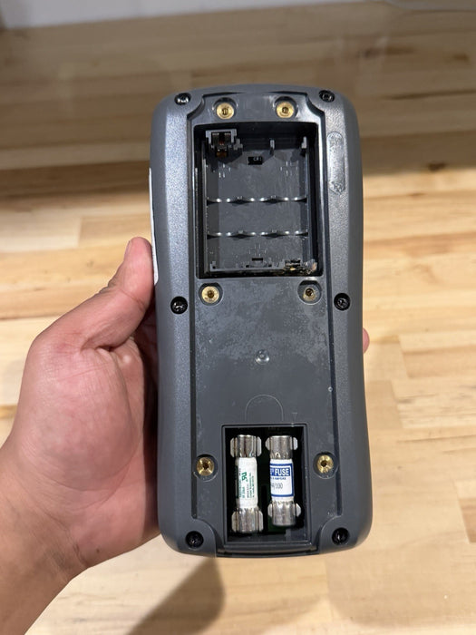 FLUKE 27 II INDUSTRIAL DIGITAL MULTIMETER (PARTS ONLY) FOR PARTS