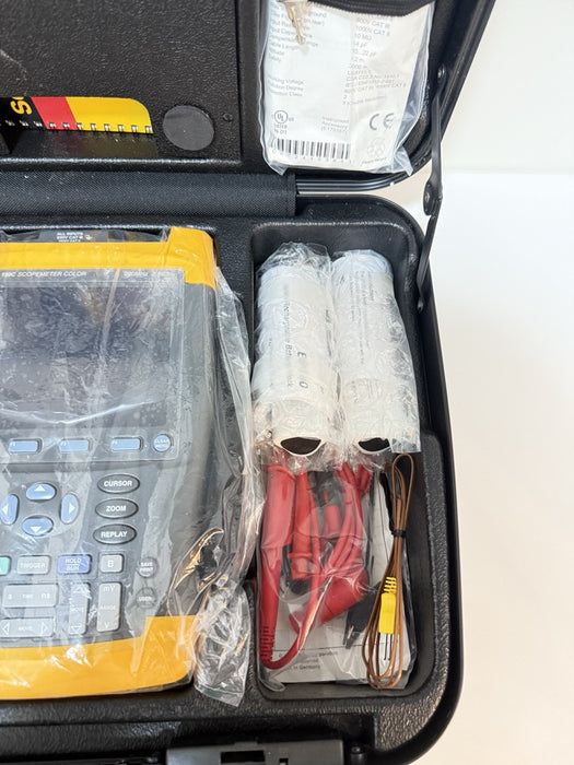 FLUKE 199C 200MHZ 2.5GS/S SCOPEMETER COLOR ACCESSORIES NEW