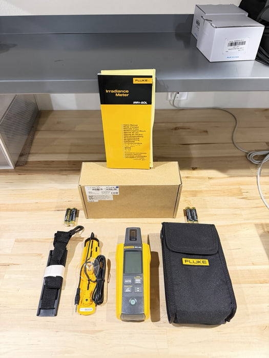 FLUKE IRR1-SOL IRRADIANCE METER KIT (NEW FACTORY SEALED) SHIPS FAST