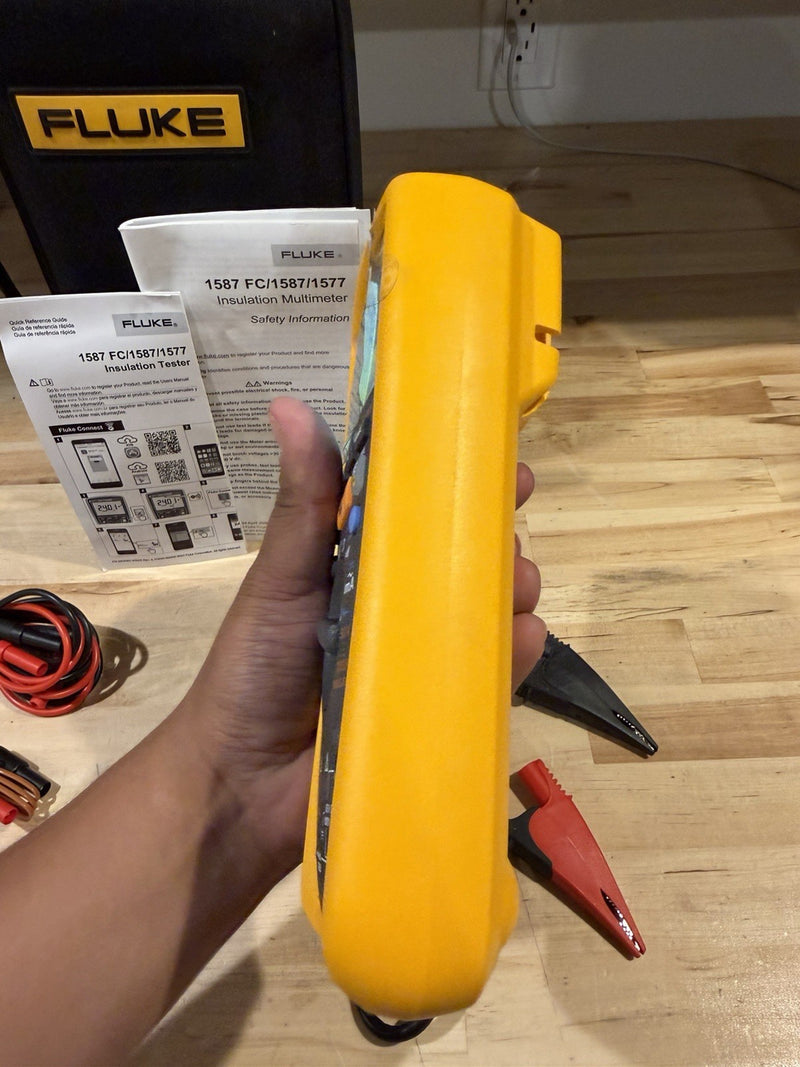 FLUKE 1587 FC 2 IN 1 HANDHELD DIGITAL INSULATION MULTIMETER