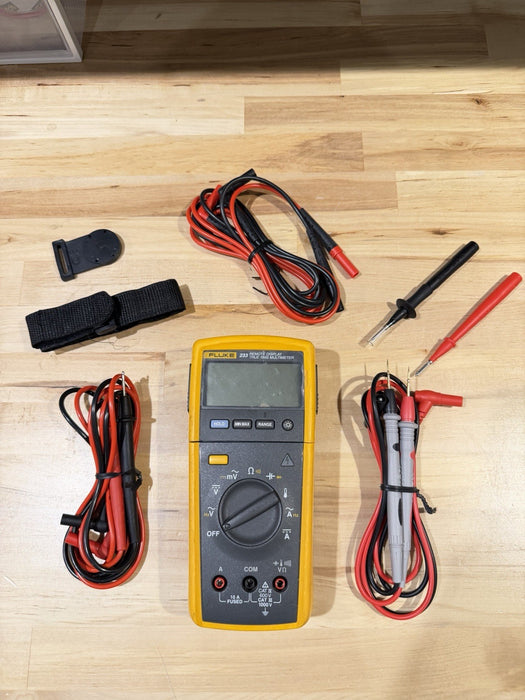 FLUKE 233 REMOTE DISPLAY AUTOMOTIVE DIGITAL  MULTIMETER (TESTED) FREE SHIPPING