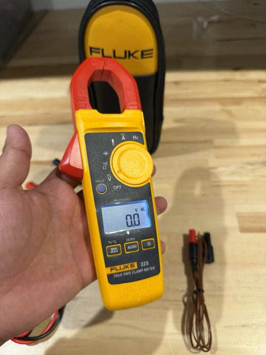 FLUKE 325 TRUE RMS CLAMP METER (NEW SEALED) SHIPS FAST - NEW