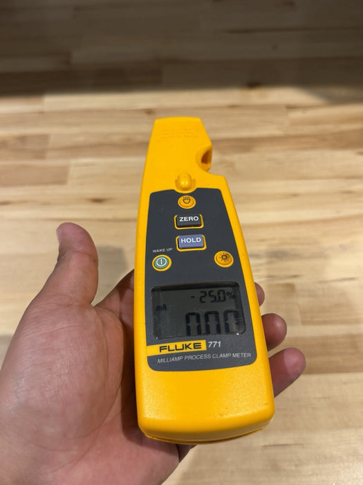FLUKE 771 MILLIAMP PROCESS CLAMP METER (NO CLAMP) SHIPS FAST